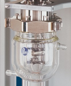 300 mL Glass Vessel with latched Split Ring and 6-blade impeller. 300 mL Glass Vessel with latched Split Ring and 6-blade impeller.
